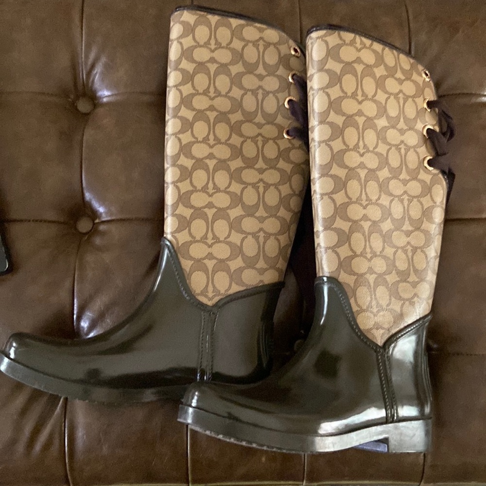 Coach size 37 rain boots